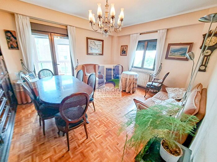 Casas en venta y pisos alquiler - 1