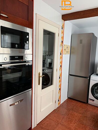 Casas en venta y pisos alquiler - 3