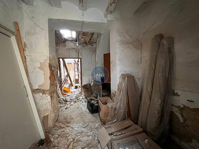 Casas en venta y pisos alquiler - 3