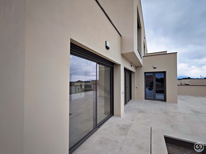 Casa en venta en Palausaverdera, Girona de 3 habitaciones