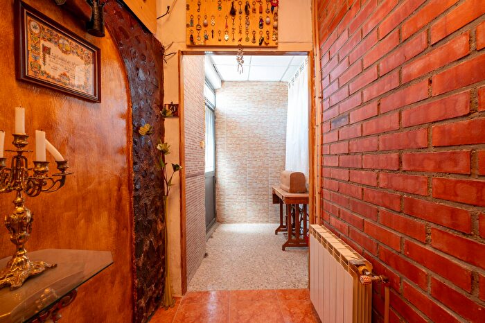 Casas en venta y pisos alquiler - 2