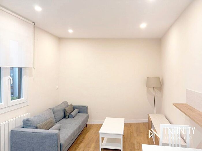Casas en venta y pisos alquiler - 1