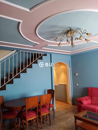 Casas en venta y pisos alquiler - 1