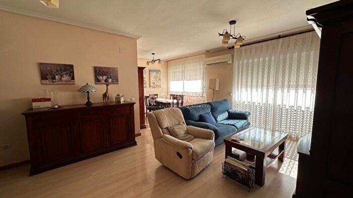 Casas en venta y pisos alquiler - 2