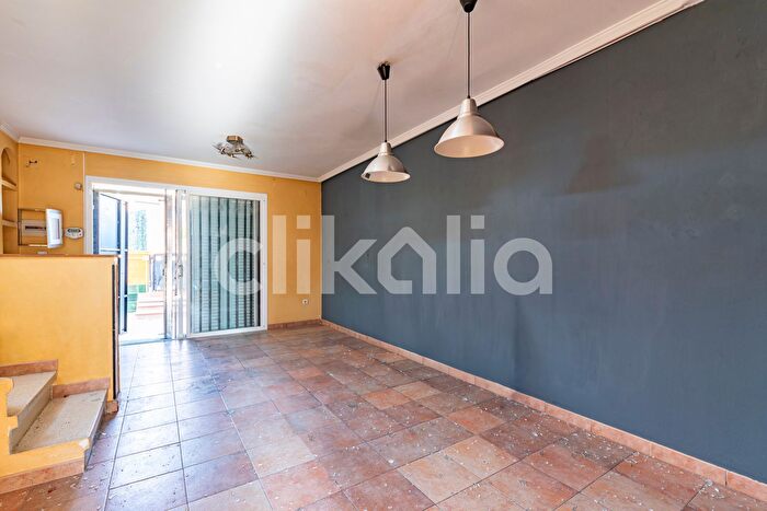 Casas en venta y pisos alquiler - 1