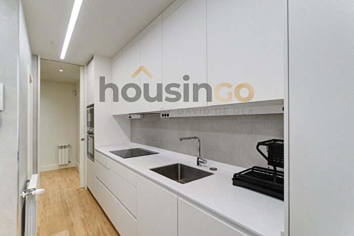 Casas en venta y pisos alquiler - 3