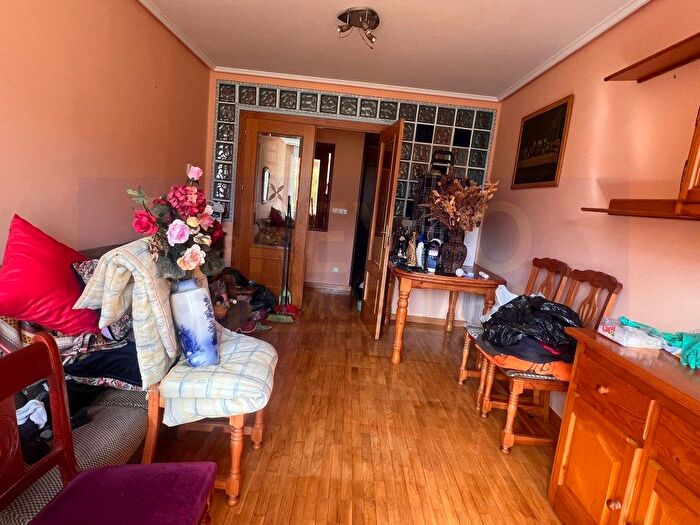 Casas en venta y pisos alquiler - 2