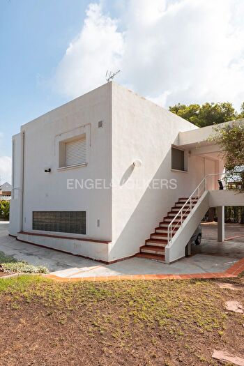 Casas en venta y pisos alquiler - 3