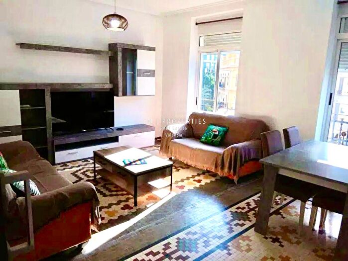 Casas en venta y pisos alquiler - 1