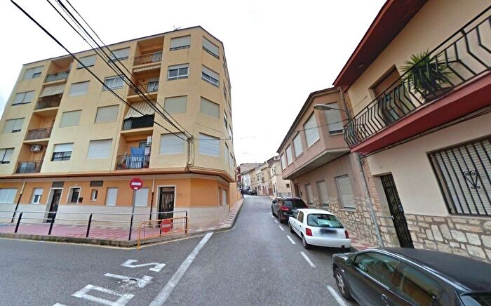 Piso en venta en Castalla, Alicante de 3 habitaciones