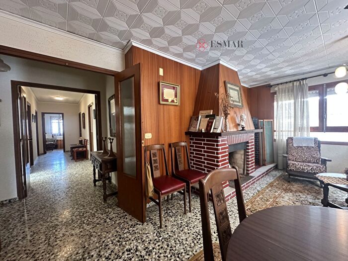 Casa en venta en Algímia de Alfara, Valencia de 7 habitaciones