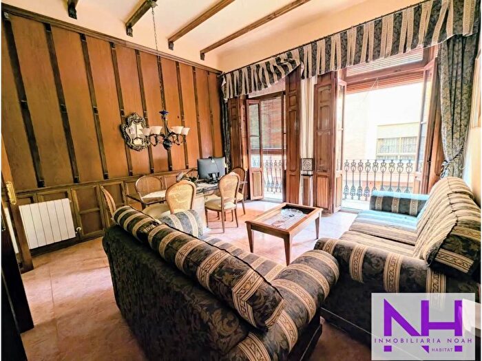 Casas en venta y pisos alquiler - 1