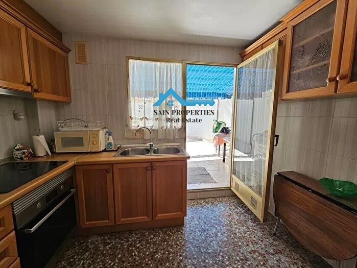 Casas en venta y pisos alquiler - 1