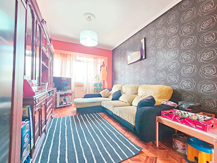Casas en venta y pisos alquiler - 2