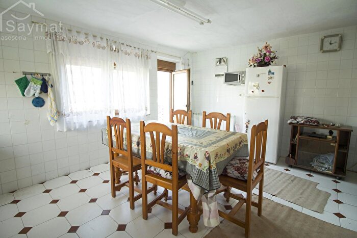 Casas en venta y pisos alquiler - 3
