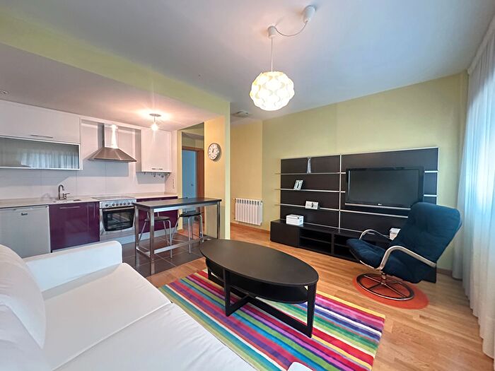 Casas en venta y pisos alquiler - 2