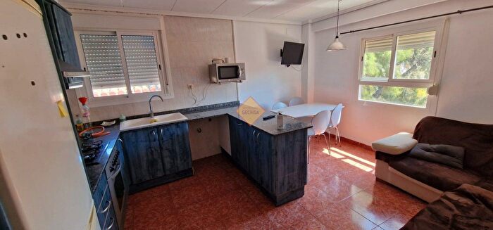 Casas en venta y pisos alquiler - 1