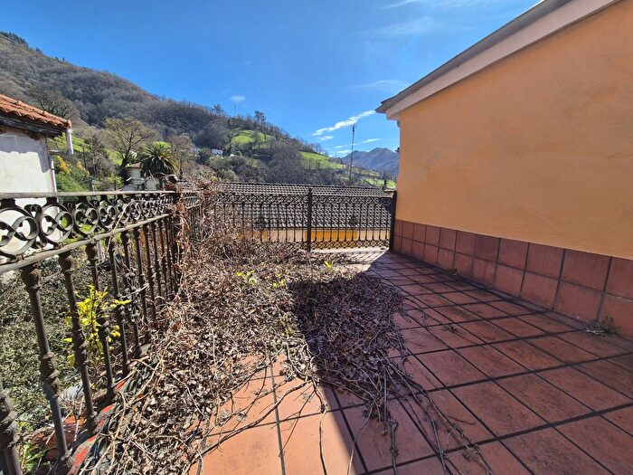 Casas en venta y pisos alquiler - 2