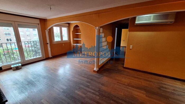 Casas en venta y pisos alquiler - 1