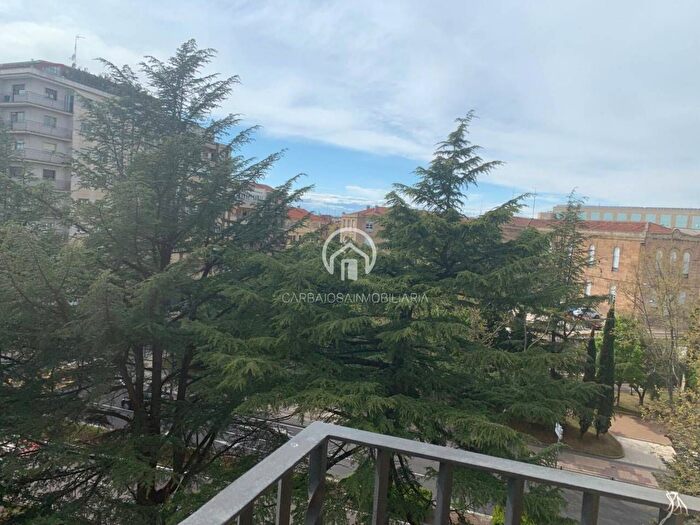 Casas en venta y pisos alquiler - 3