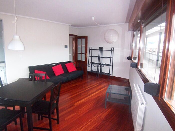 Casas en venta y pisos alquiler - 3