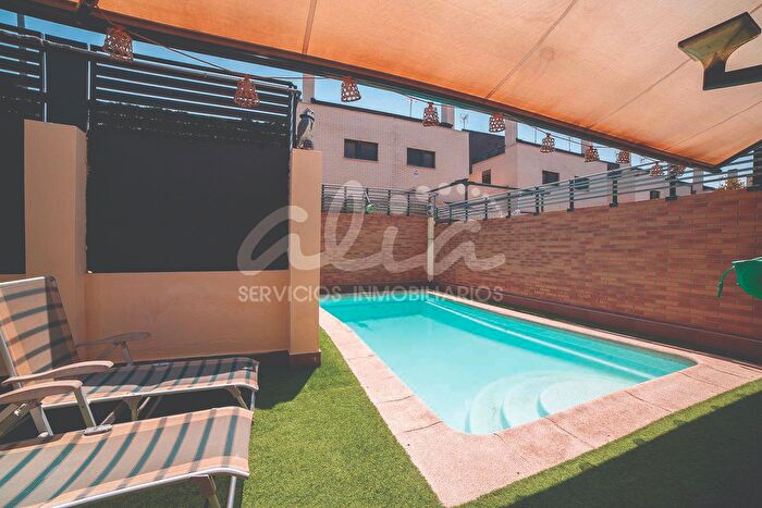 Casas en venta y pisos alquiler - 1