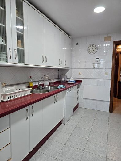 Casas en venta y pisos alquiler - 3