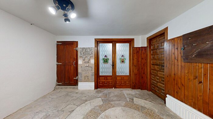 Casas en venta y pisos alquiler - 2