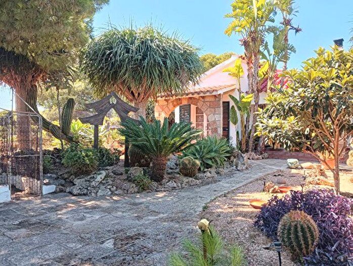 Casa en venta en Cala Blanca, Ciutadella de Menorca de 3 habitaciones