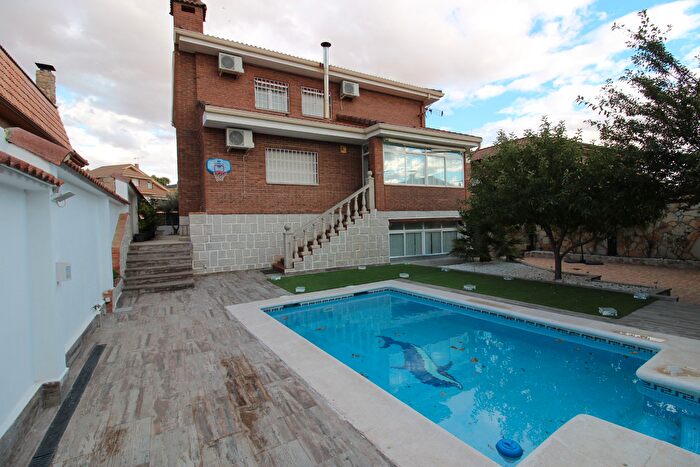 Casas en venta y pisos alquiler - 1