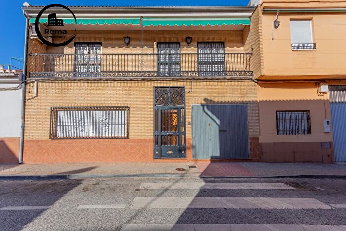 Casas en venta y pisos alquiler - 1