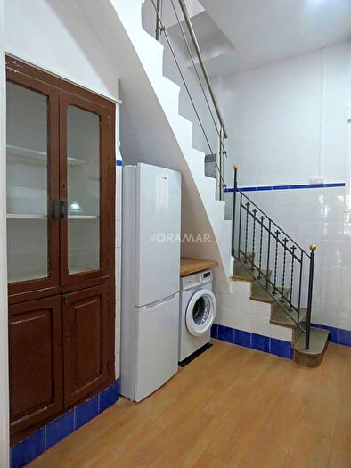 Casas en venta y pisos alquiler - 3