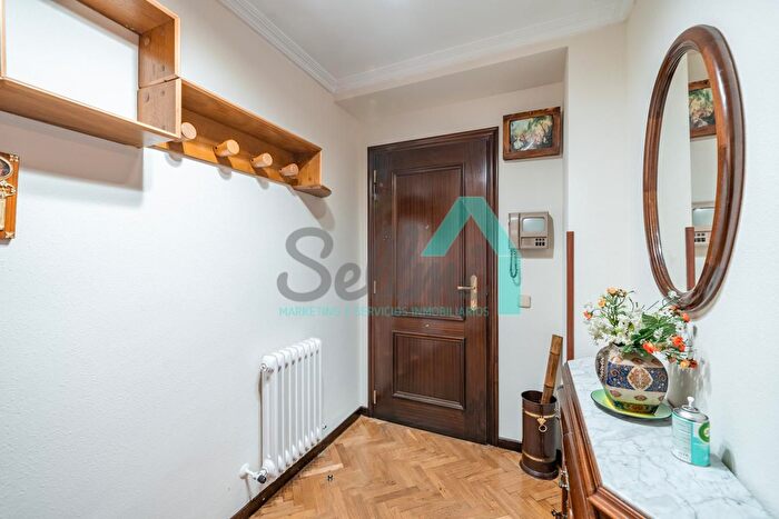 Casas en venta y pisos alquiler - 3