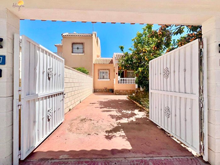 Casas en venta y pisos alquiler - 1