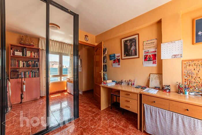 Casas en venta y pisos alquiler - 2