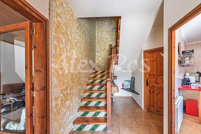 Casas en venta y pisos alquiler - 3