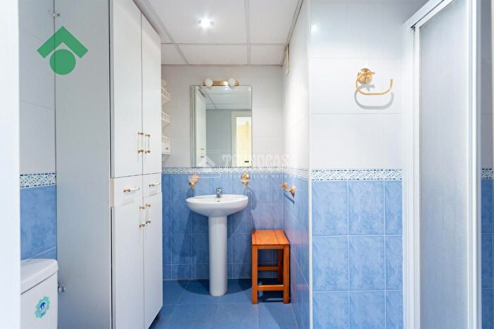 Casas en venta y pisos alquiler - 3