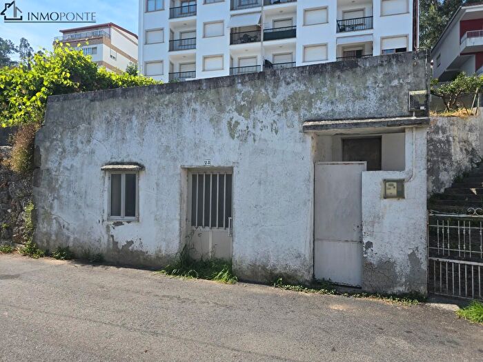 Casa en venta en Poio, Pontevedra de 2 habitaciones