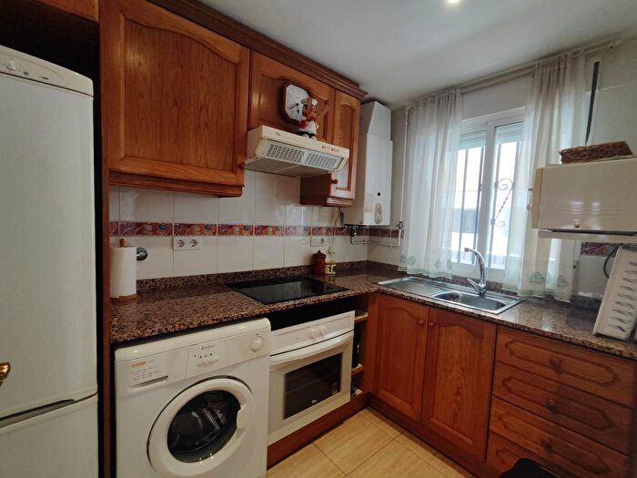 Casas en venta y pisos alquiler - 3