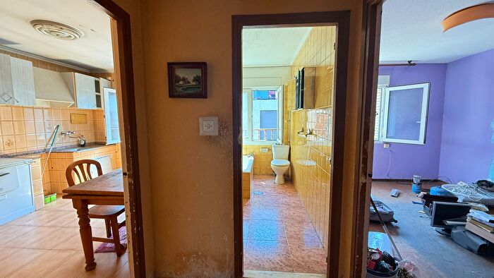 Casas en venta y pisos alquiler - 2