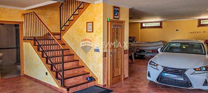 Casas en venta y pisos alquiler - 3