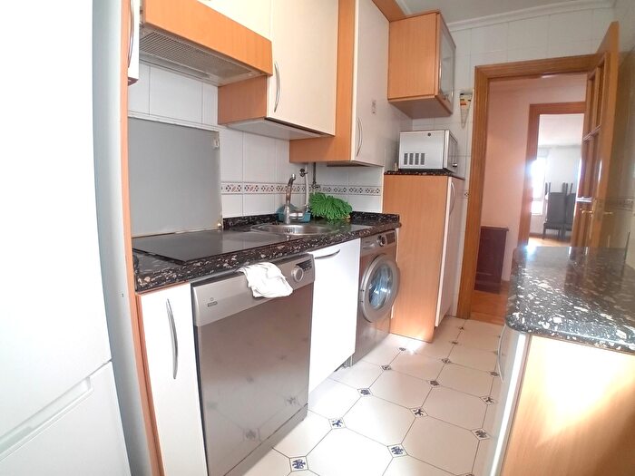 Casas en venta y pisos alquiler - 1