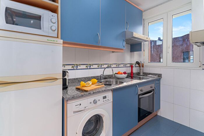 Casas en venta y pisos alquiler - 2