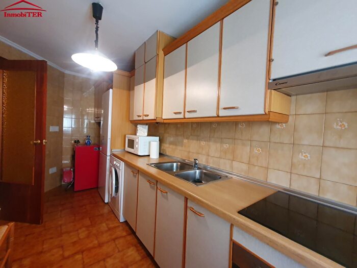 Casas en venta y pisos alquiler - 3