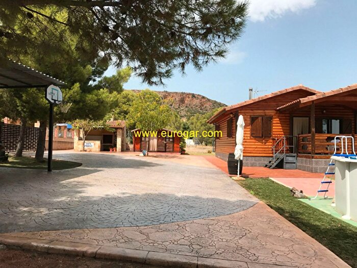 Casa en venta en Las Pedrizas, Chiva de 2 habitaciones