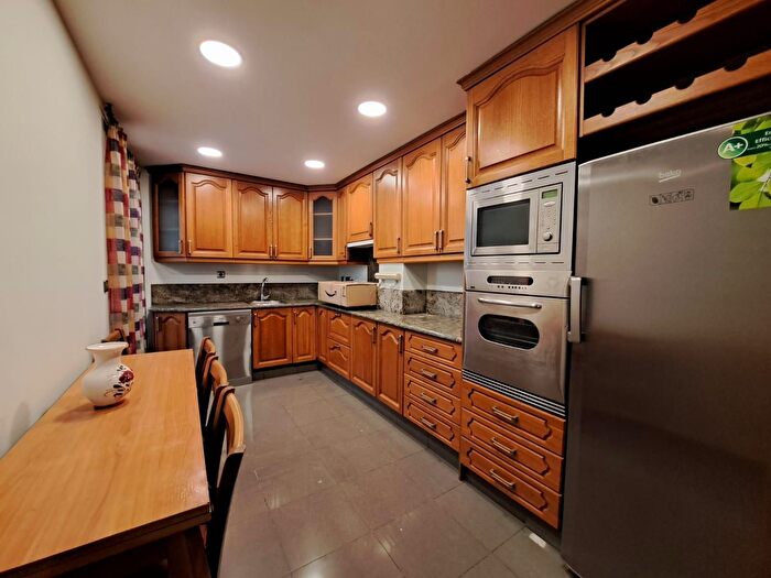 Casas en venta y pisos alquiler - 2