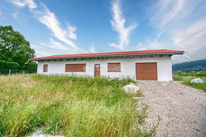Casas en venta y pisos alquiler - 1