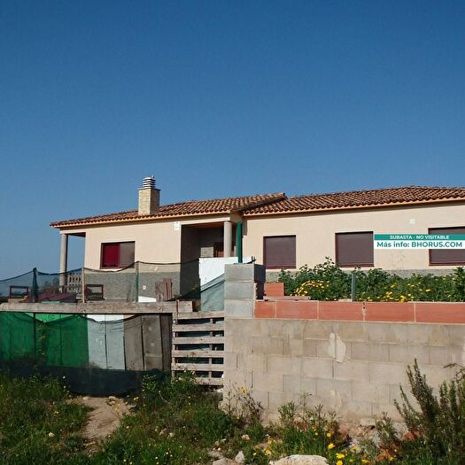 Casas en venta y pisos alquiler - 2