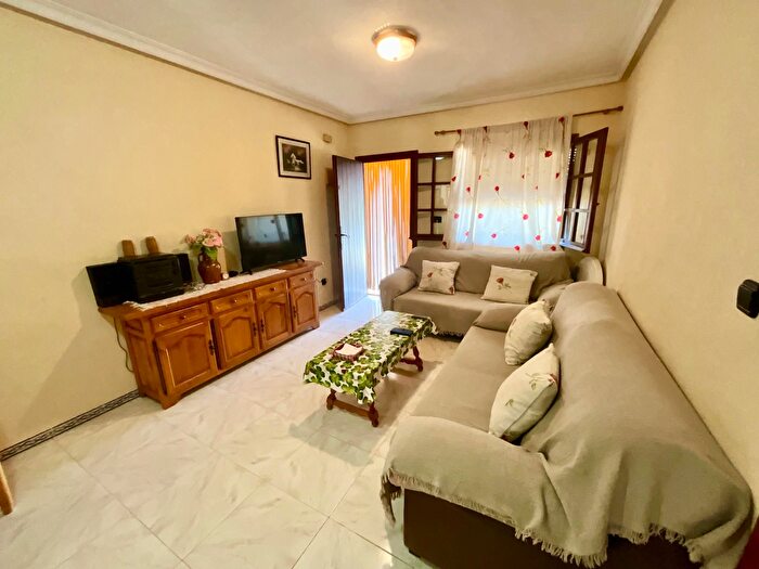 Casa en venta en Nueva Torrevieja Aguas Nuevas, Torreblanca de 2 habitaciones
