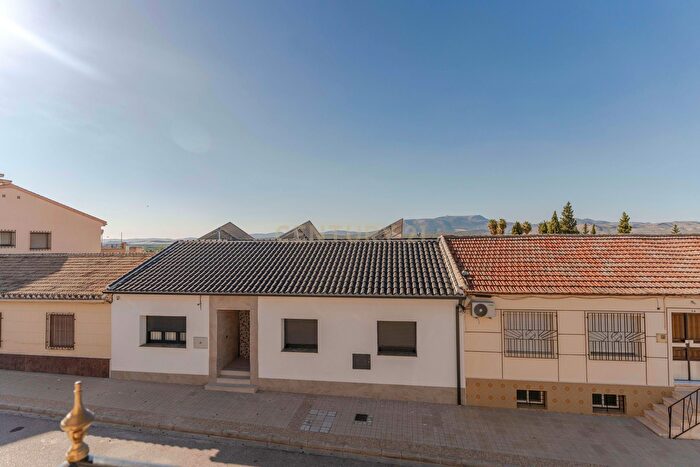 Casas en venta y pisos alquiler - 2